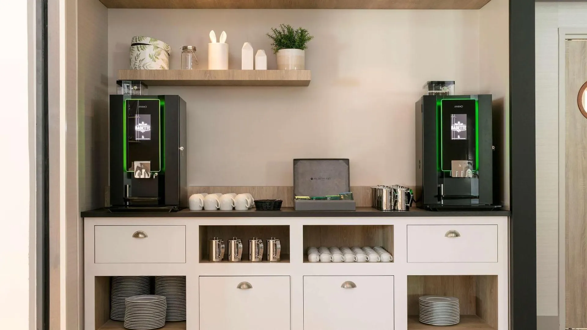 Hilton Garden La فندق باريس